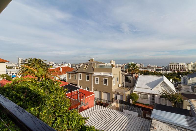 2 Bedroom Property for Sale in Sea Point Western Cape